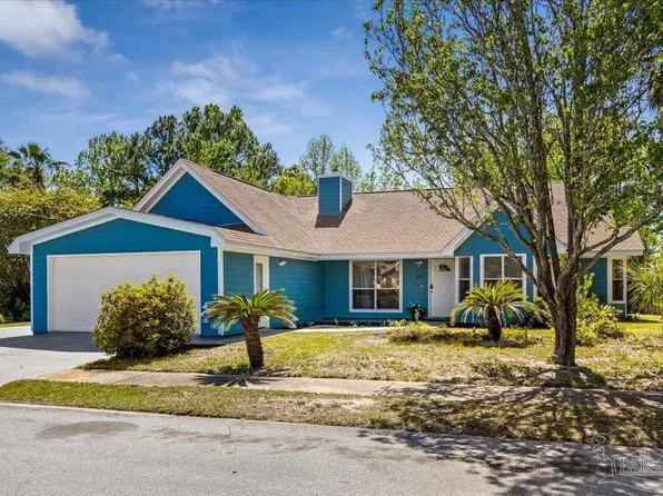 3009 Bob White Dr, Mary Esther, FL 32569