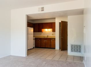 2333 Ridge Ct APT 27, Lawrence, KS 66046