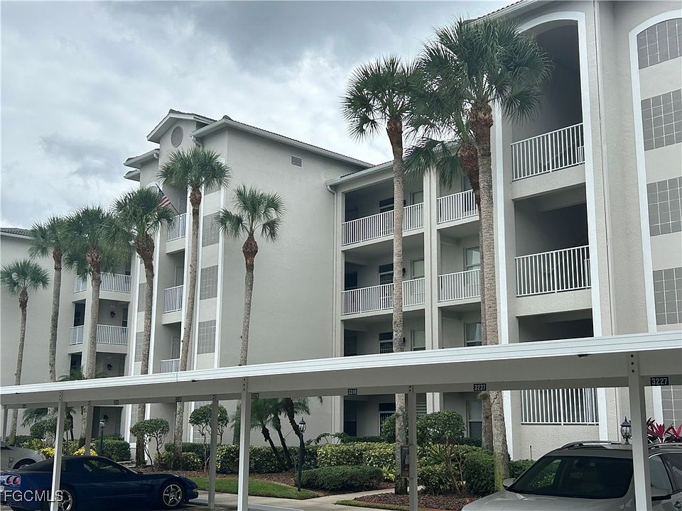 2nd image of 10449 Washingtonia Palm Way APT 3235