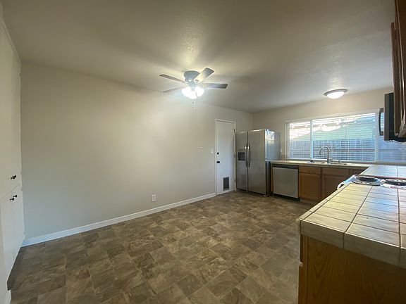 Dining area for eat in Kitchen