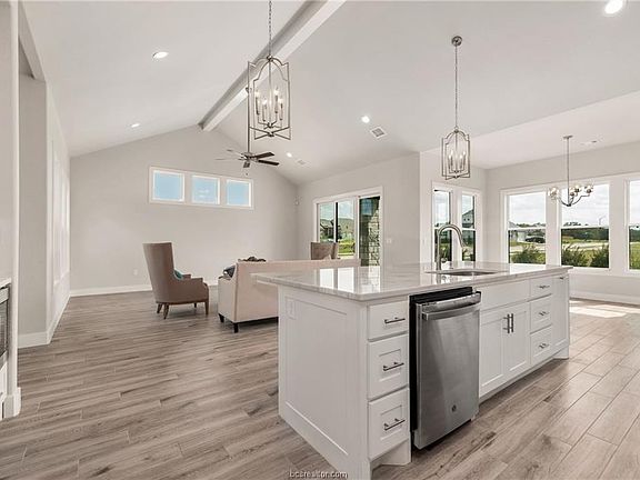 4th image of 3924 Eskew Dr