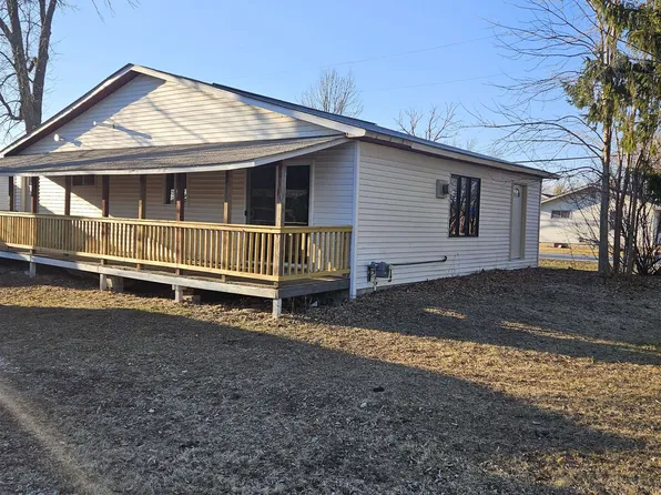 5248 Elm St, Standish, MI 48658