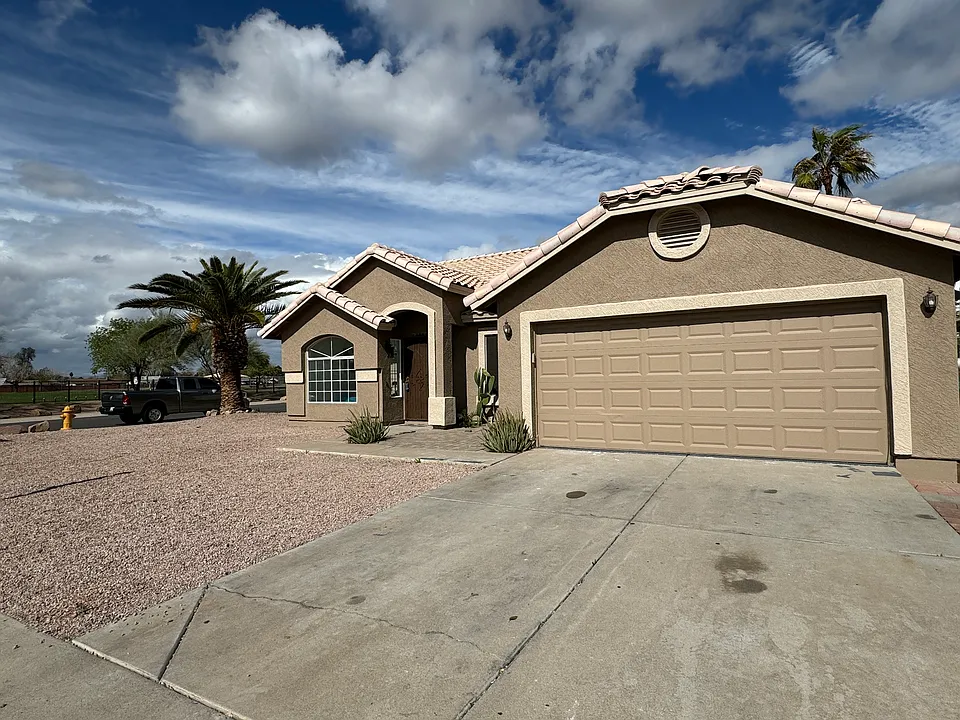 13306 E Cindy St