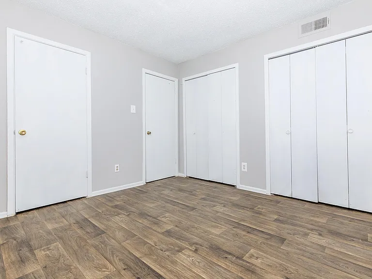 Marine Park Apartments — Photo 62