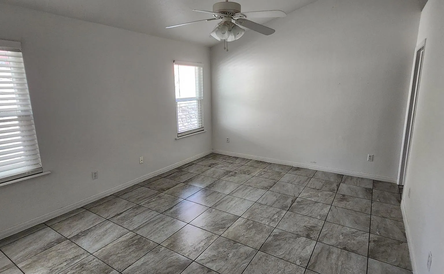 3 bed, 1440 sqft, $1,850 — Photo 3