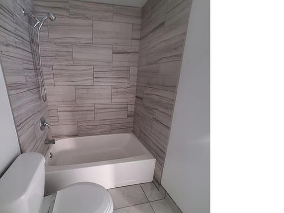 5th image of 3851 Chamoune Ave #5