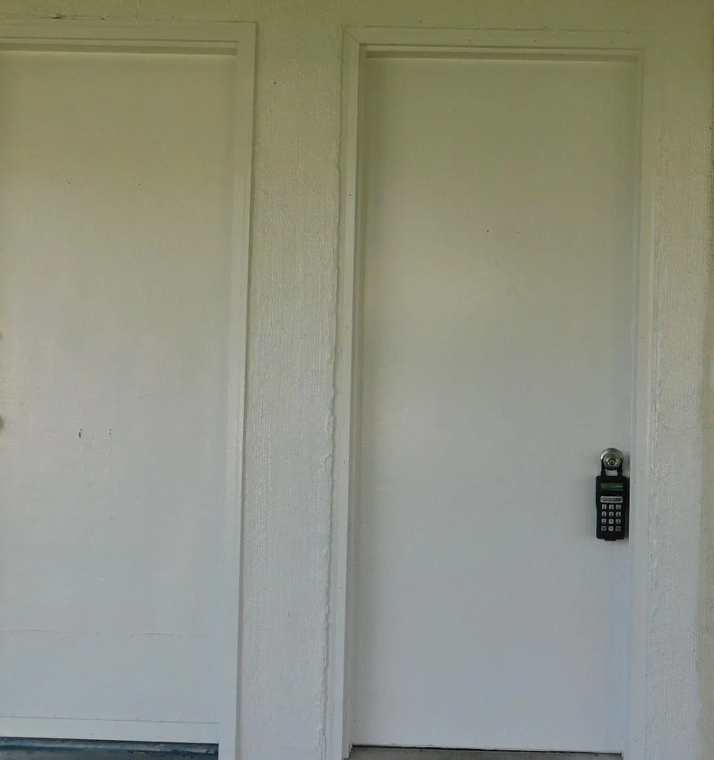 Studio, 300 sqft, $650 — Photo 2