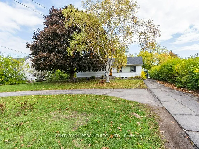 71 Prince Of Wales Dr #MAIN — Photo 2