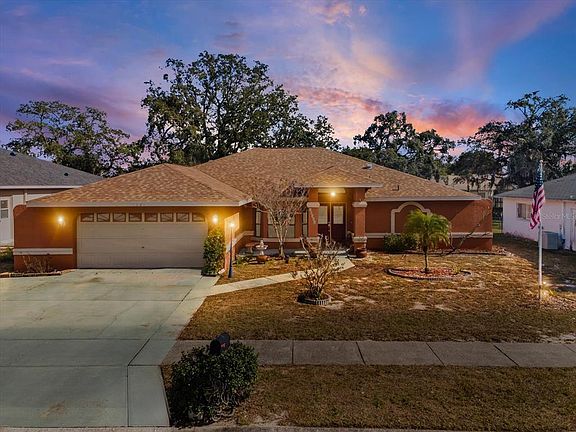 2nd image of 18824 Parade Rd