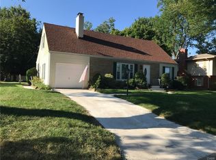 99 E Ridgeway Dr, Centerville, OH 45459