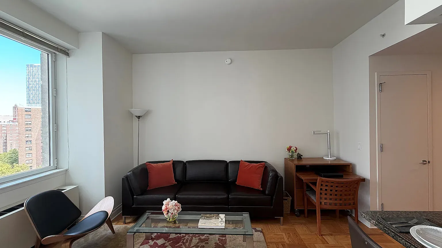 1510 Lexington Ave — Photo 4
