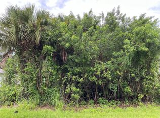 737 Rolling Hill Dr, Sebastian, FL 32958