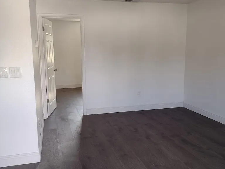 2619 Kelly Ln #2619 — Photo 2