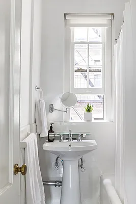 Sold by Compass | media 21