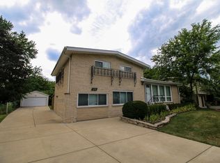 630 Clearview Dr, Glenview, IL