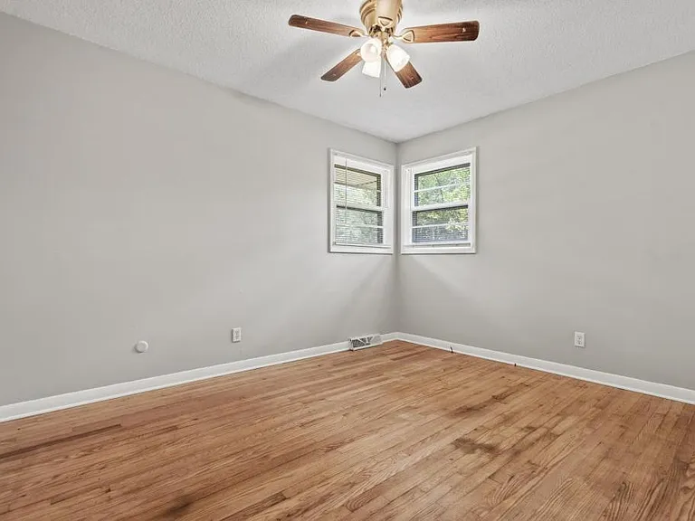 154 Forest Dr — Photo 14