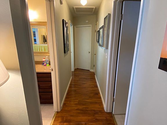 5th image of 933 Desert Isle Dr
