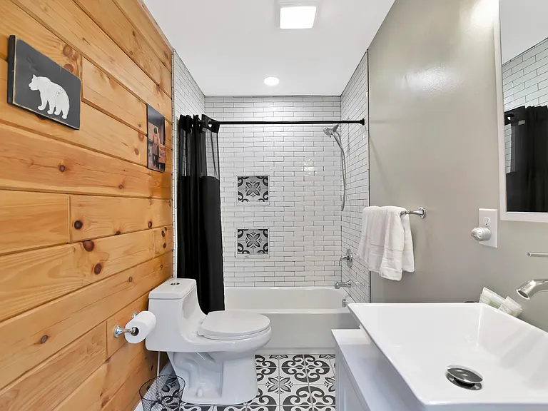 197 Rock Ledge Ln — Photo 23