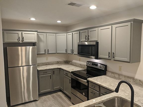 4th image of 710 Iaa Dr APT 105