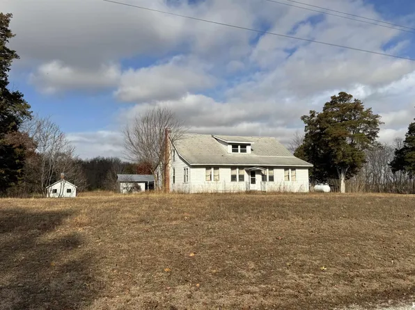 12084 County Road 900 N, Bath, IL 62617