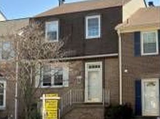 7905 Edinburgh Dr, Springfield, VA 22153