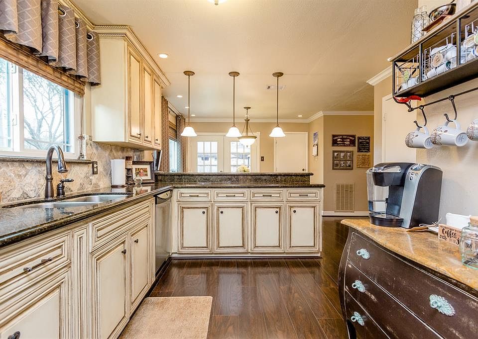 1st image of 15438 Woodhorn Dr