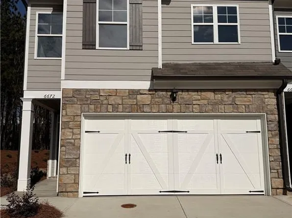 6672 Parsons St, Flowery Branch, GA 30542