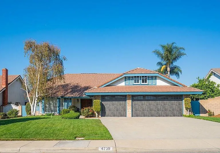 4739 Coronado Ln — Photo 1