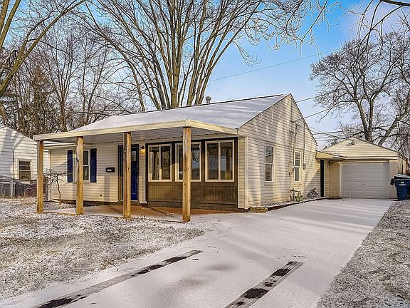 5th image of 4634 Langley Ave