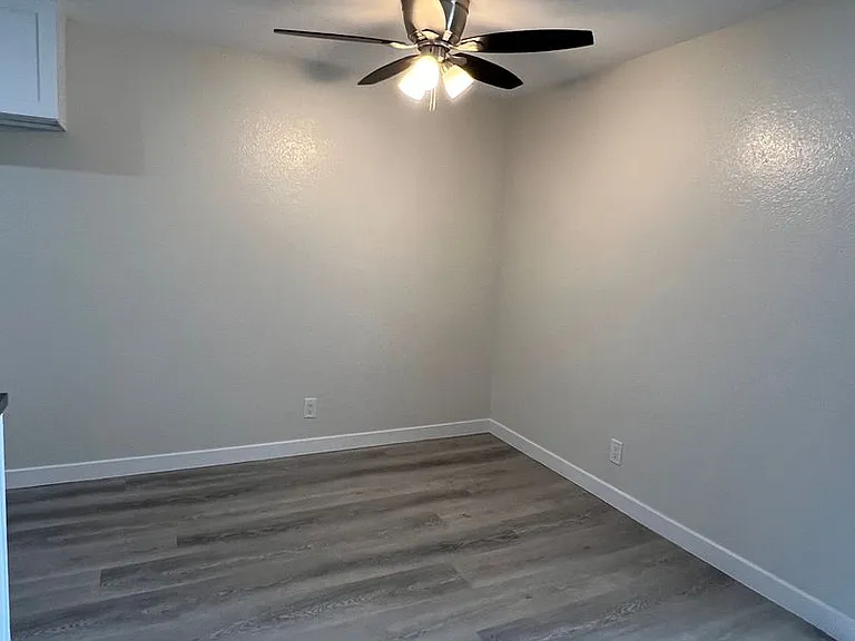 Columbus Apartments — Photo 21