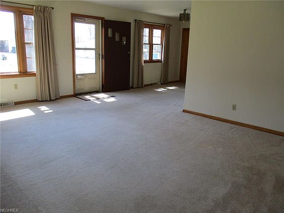 2nd image of 641 Magnolia Ave