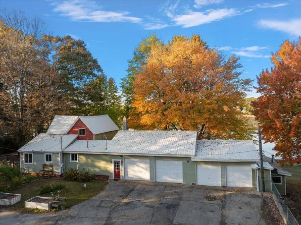 4785 118th Ave, Fennville, MI 49408