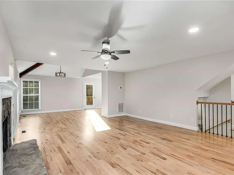 3412 Belleford Ct NE — Photo 7
