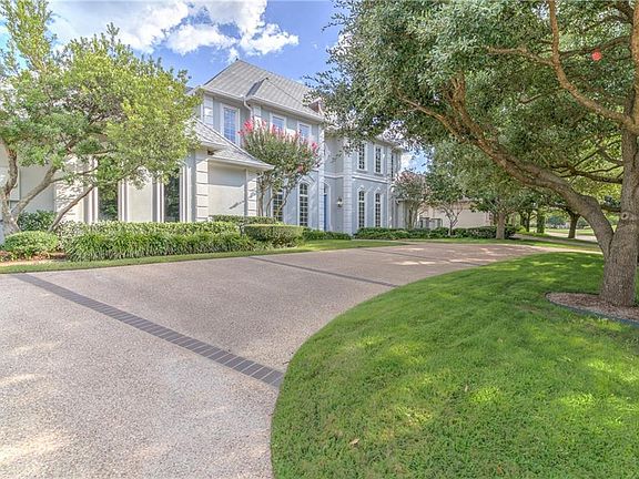 3rd image of 6851 Laurel Valley Dr