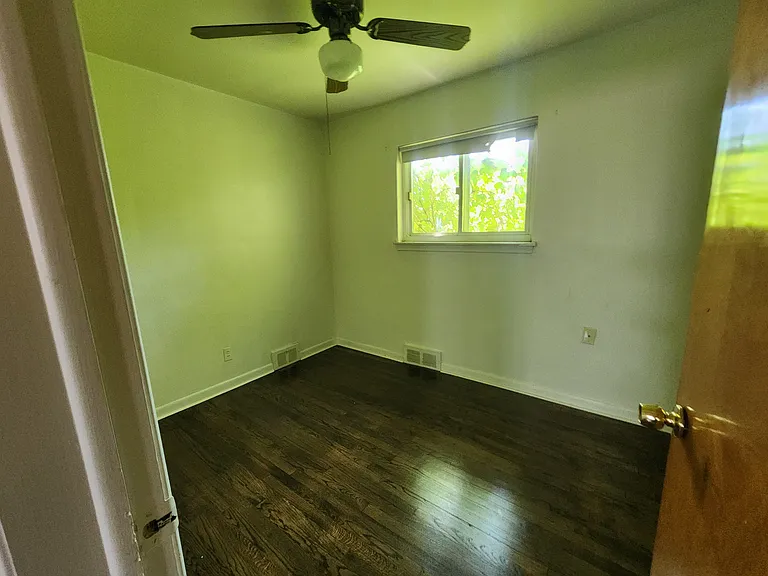 27605 Grant St — Photo 14