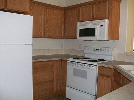 5th image of 2119 NE 81st Ave