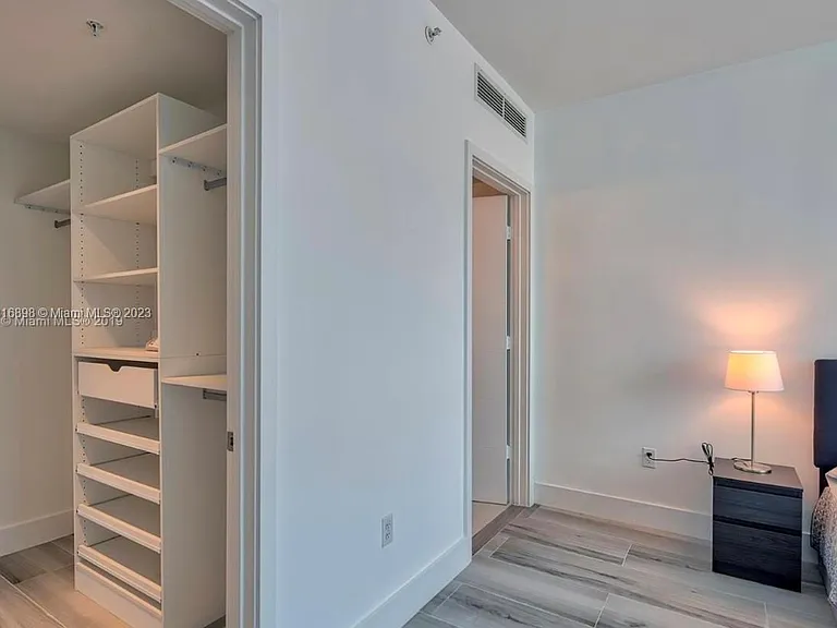 1010 SW 2nd Ave #609 — Photo 12
