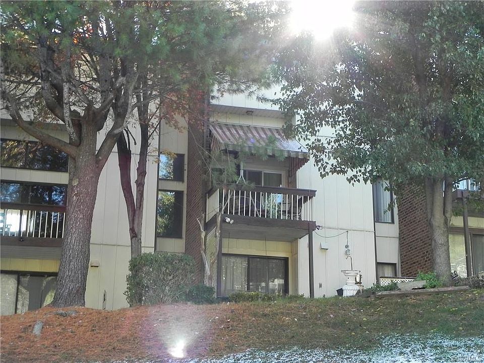 2nd image of 306 Southern Ct