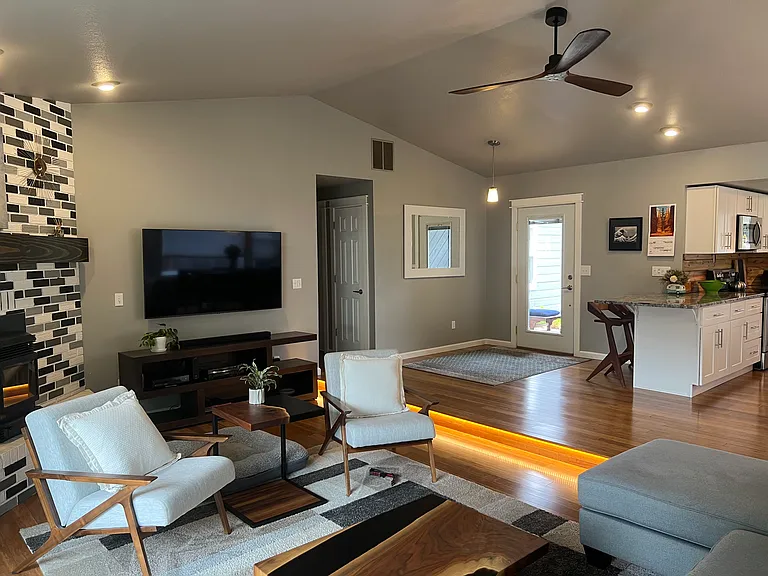 1670 E Melody St — Photo 5
