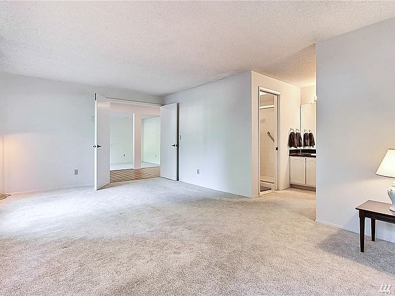 4th image of 7923 Onyx Ct SW