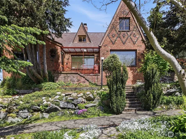 3002 NE 57th Street, Seattle, WA 98105