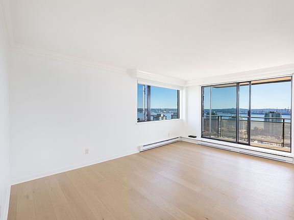 2nd image of 444 Lonsdale Ave #1202
