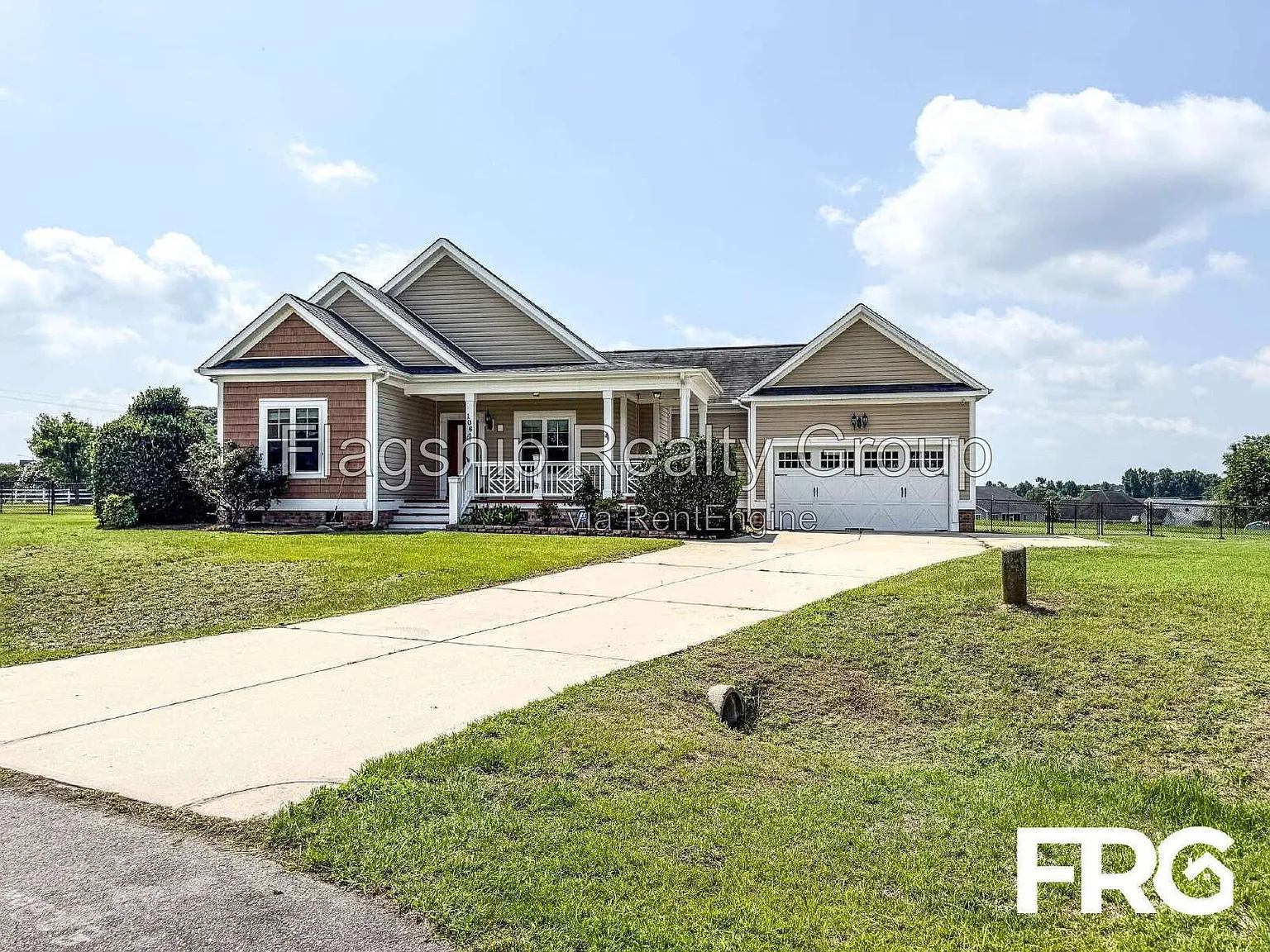 3 bed, 2.0 bath, 1418 sqft, $1,800 — Photo 3