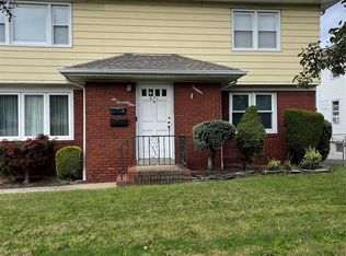 671 Chase Ave, Lyndhurst, NJ 07071