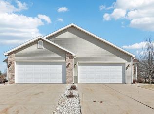 Vineyard Grove, Oregon, WI 53575