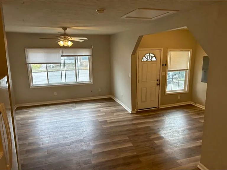 426 E 5th St #Z1 — Photo 2