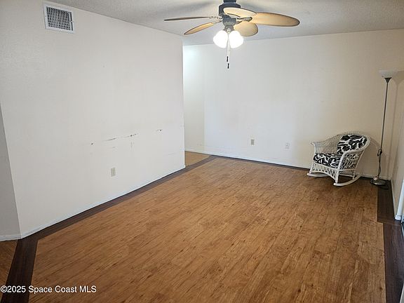 4th image of 4900 Lake Waterford Way W #2113