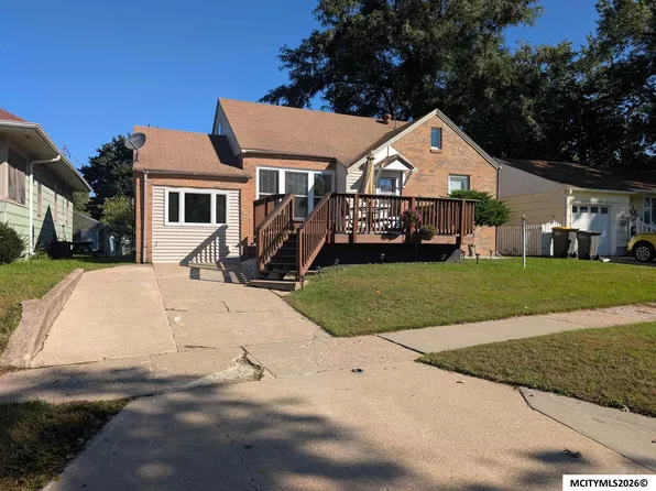 716 9th St NE, Mason City, IA 50401