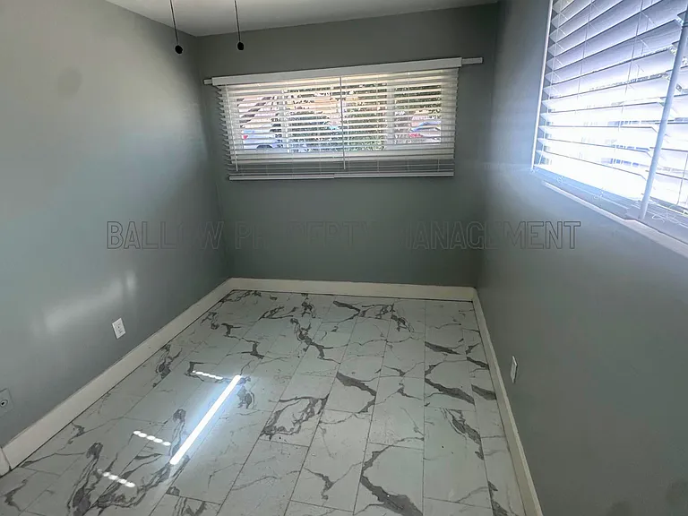 2141 E 16th St #2141 — Photo 5