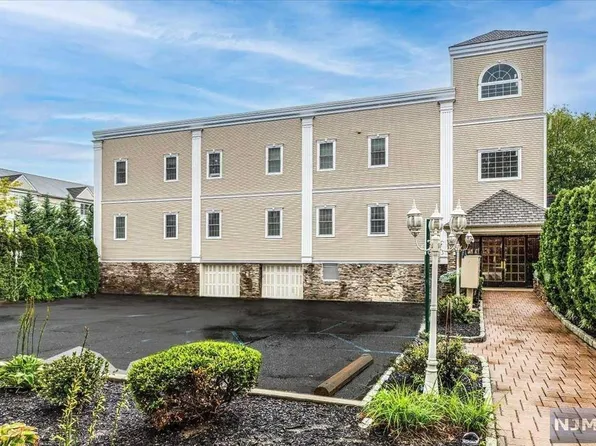 447 Van Houten Ave APT 205, Passaic, NJ 07055